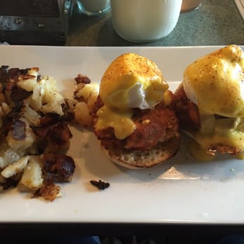 Willy's Kitchen - Salmon cake Benedict w/home fries - American Near Me - Glen Burnie, Maryland