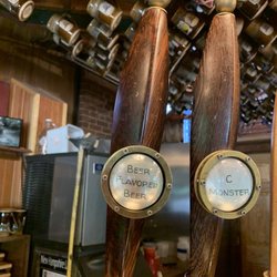 Elm City Brewing Company - Lots of beer freshly made on tap with lots of variety