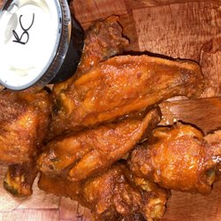 Ricciardi’s Pizzeria and Bar - 6 piece Buffalo Wings