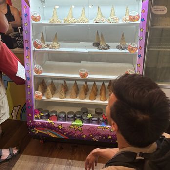Emack & Bolio's - Ice Cream & Frozen Yogurt Near Me - Brooklyn, New York