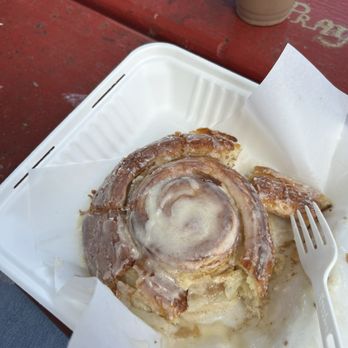 Papi’s Ohana - Cinnamon roll - Pizza Near Me - Lahaina, Hawaii