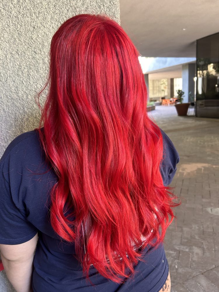 Mary4hair Logo