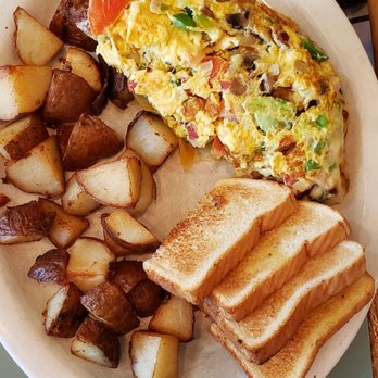 Blue Dolphin Cafe - "All in the kitchen" omelette - Breakfast & Brunch Near Me - Sarasota, Florida