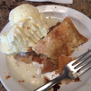 Max's Allegheny Tavern - Apple strudel - German Near Me - Pittsburgh, Pennsylvania