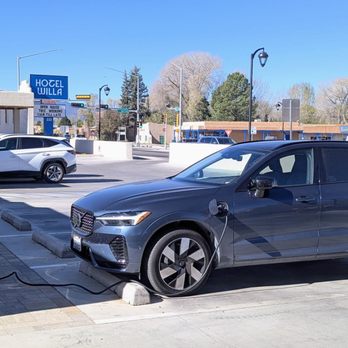 Hotel Willa - Chargers out front - Hotels Near Me - Taos, New Mexico
