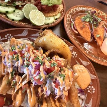El Viejon Mariscos & Sushi - Baja fish tacos, tostadas, and empanadas - Sushi Bars Near Me - Long Beach, California El Viejon Mariscos & Sushi - Baja fish tacos, tostadas, and empanadas - Sushi Bars Near Me - Long Beach, California