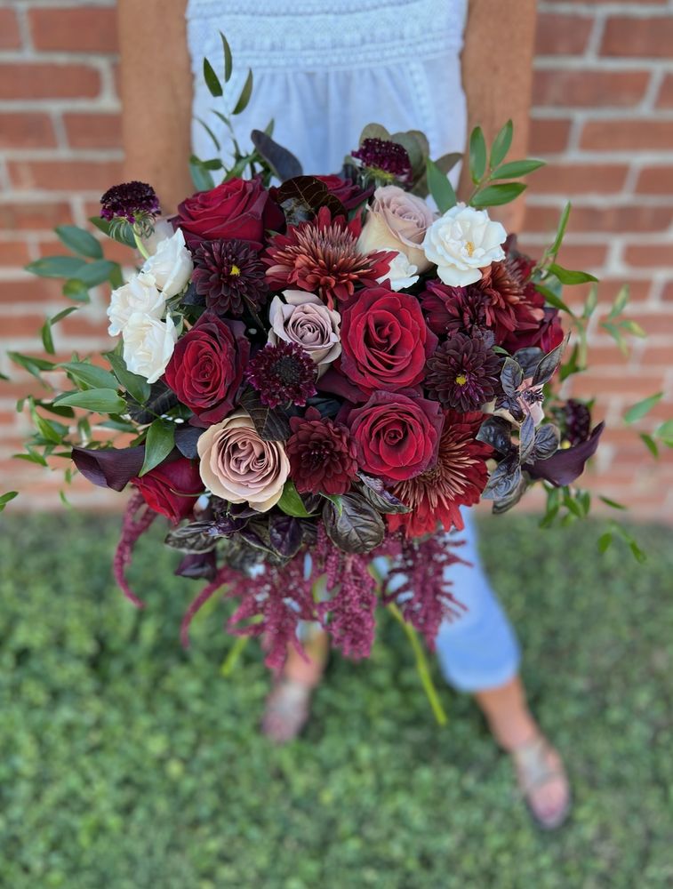 GARDEN GATE FLOWERS Updated September 2024 12 Reviews 202 S 8th St, Saint Joseph, Missouri