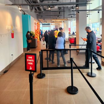 Jollibee - Steady line - Fast Food Near Me - Vancouver, British Columbia Jollibee - Steady line - Fast Food Near Me - Vancouver, British Columbia