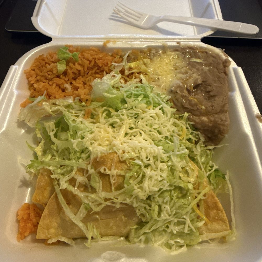 Super Oscar's Mexican Food - Chicken taco combo - Tacos Near Me - Phoenix, Arizona Super Oscar's Mexican Food - Chicken taco combo - Tacos Near Me - Phoenix, Arizona