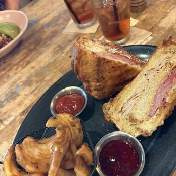 The Argyle Social - Monte Cristo and fries. So good! - Bars Near Me - Argyle, Texas