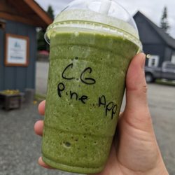 Cumberland Grind Espresso & Smoothie Bar - Clean green with pineapple puree