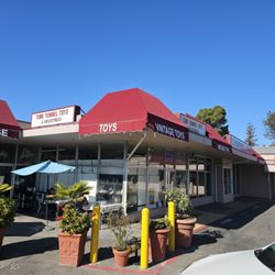 Time Tunnel Toys - Storefront