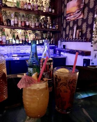 R&R Bar by null