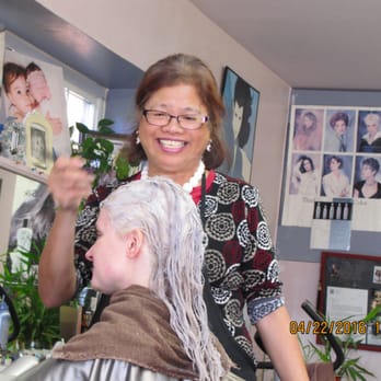 Elizabeth's Styling Salon - Starting coloring procedure - Hair Salons Near Me - Pacifica, California Elizabeth's Styling Salon - Starting coloring procedure - Hair Salons Near Me - Pacifica, California