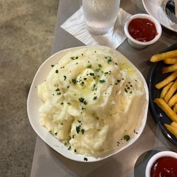 The Cutlery - Hugangeous truffle mashed potatoes, with extra truffle butter... what?!?.. ughhh yessss please!!! Thank you so much!! - Steakhouses Near Me - Honolulu, Hawaii