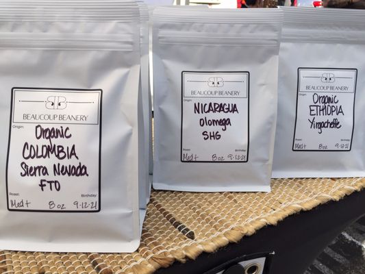 Sherman Oaks Farmers Market by null