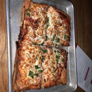 Mike's Pizza Bar - Chicken pepper pizza - Pizza Near Me - Detroit, Michigan Mike's Pizza Bar - Chicken pepper pizza - Pizza Near Me - Detroit, Michigan