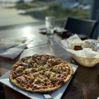 Flying Beaver Bar - Hawaiian Pizza - Pubs Near Me - Richmond, British Columbia Flying Beaver Bar - Hawaiian Pizza - Pubs Near Me - Richmond, British Columbia