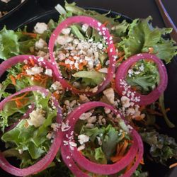 Backyard Tap House - Incredibly lacking salad