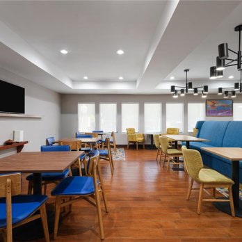 Hampton Inn Havelock - Breakfast Area - Hotels Near Me - Havelock, North Carolina Hampton Inn Havelock - Breakfast Area - Hotels Near Me - Havelock, North Carolina