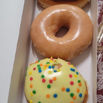Krispy Kreme - Cake batter, Kreme filled and original - Donuts Near Me - Queens, New York