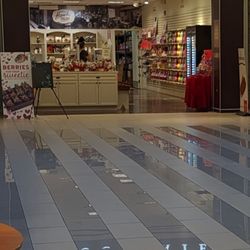 Gertrude Hawk Candy Shop - 1/19/2024