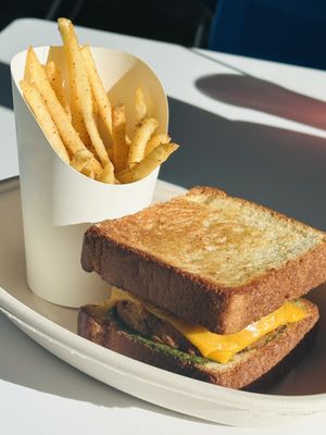 INDNON Cafe & Bistro by null