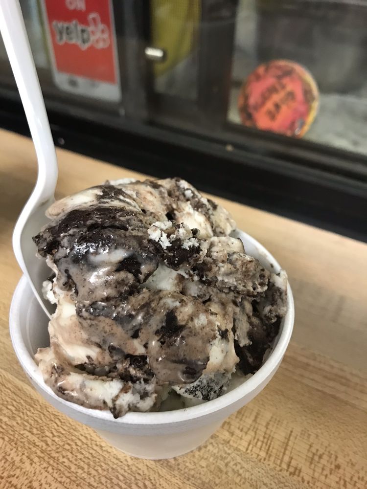 Bill's Carousel Ice Cream, New Haven Roadtrippers