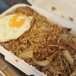Every Thai - THAI STREET NOODLE