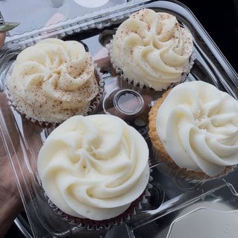 The Cupcake Collection - Sweet potato, Red Velvet, and wedding cake - Cupcakes Near Me - Hendersonville, Tennessee The Cupcake Collection - Sweet potato, Red Velvet, and wedding cake - Cupcakes Near Me - Hendersonville, Tennessee