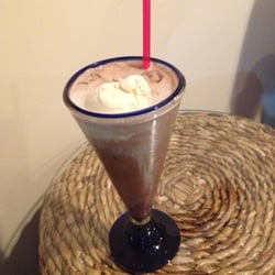 Chocolatería & Tienda - Chocolate oaxaqueño con nieve de vainilla. Muy bueno!