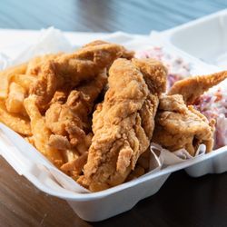 Bella's Pizzeria - Chicken finger Dinner