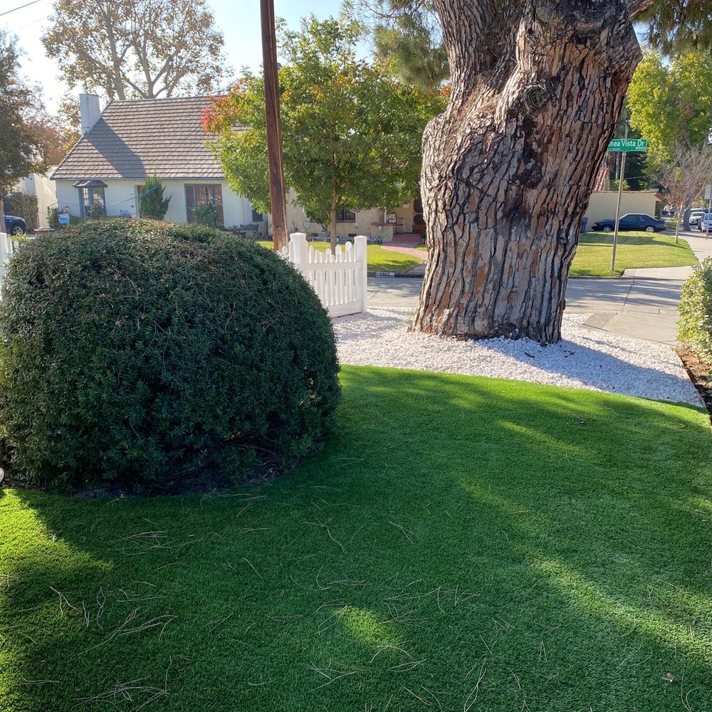 Vision Turf & Pavers - Front yard - Artificial Turf Near Me - Orange, California Vision Turf & Pavers - Front yard - Artificial Turf Near Me - Orange, California