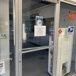 USPS - Hermosa Beach USPS on Pier Ave. mostly closed or open and telling people to F-off!