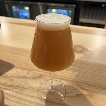 Caius Farm Brewery - Fruited Kettle Sour 14oz 5.5% ABV - Breweries Near Me - Branford, Connecticut Caius Farm Brewery - Fruited Kettle Sour 14oz 5.5% ABV - Breweries Near Me - Branford, Connecticut