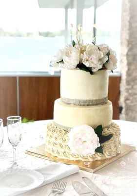Wedding Cakes - Looking for a wedding cake for your special day? Call us today to schedule a tasting! Wedding Cakes - Looking for a wedding cake for your special day? Call us today to schedule a tasting!