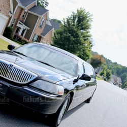 Speedy Wiz Transport - One of our limos in action. Photo courtesy of Hakim's Studio