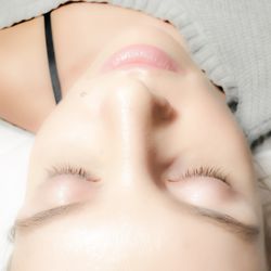 Maxim-Eyes Lashes - BEFORE