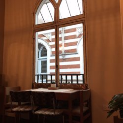 Marla’s Sandwich Shop - A view of the upstairs. Cozy and comfortable.