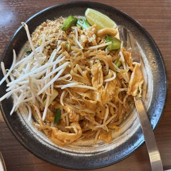 Yin Dee Thai Cuisine - Pad Thai - Thai Near Me - Portland, Oregon Yin Dee Thai Cuisine - Pad Thai - Thai Near Me - Portland, Oregon
