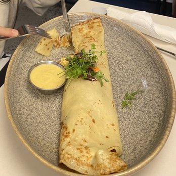 OEB Breakfast Co. - Yaletown - Canadian lobster and crab crêpe with Hollandaise sauce - Breakfast & Brunch Near Me - Vancouver, British Columbia OEB Breakfast Co. - Yaletown - Canadian lobster and crab crêpe with Hollandaise sauce - Breakfast & Brunch Near Me - Vancouver, British Columbia