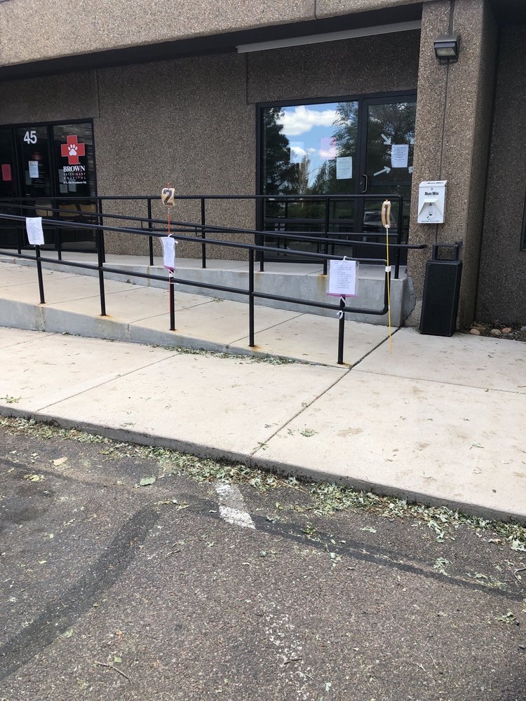 BROWN VETERINARY HOSPITAL Updated August 2024 10 Photos & 26 Reviews 45 E Old Broadmoor Rd