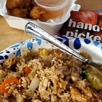 Oy's Thai Cuisine - Pineapple Fried Rice with Chicken, shrimp shu Mai - Thai Near Me - New Lenox, Illinois Oy's Thai Cuisine - Pineapple Fried Rice with Chicken, shrimp shu Mai - Thai Near Me - New Lenox, Illinois