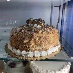 Cannoli Cake