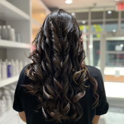 Blo Blow Dry Bar