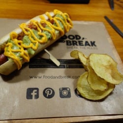 Taller del Bocadillo - Perrito Caliente 7: Salsa Cheddar, guacamole y mexicana
