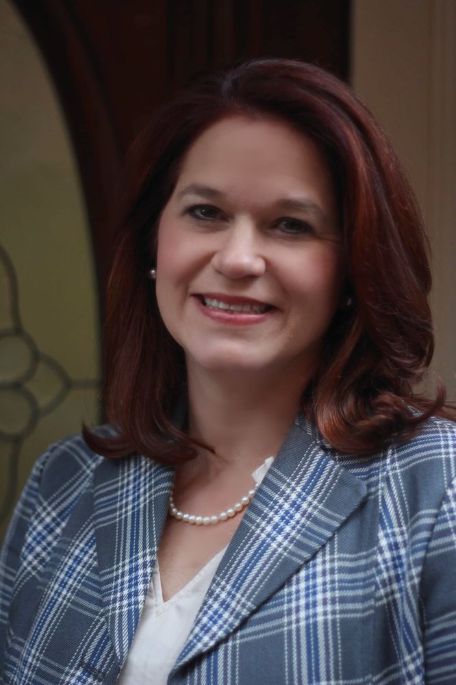 GINNIE RUSSOLI ALLEN TATE Real Estate Agents 717 Green Valley Rd