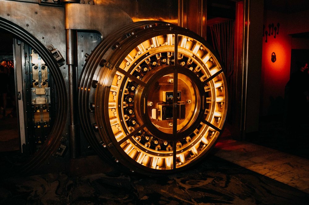 VAULT 254 Photos & 83 Reviews 2017 9th St, Cleveland, OH Menu Yelp