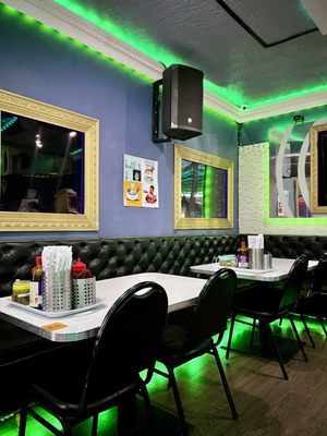 Pho Huong Lan by null