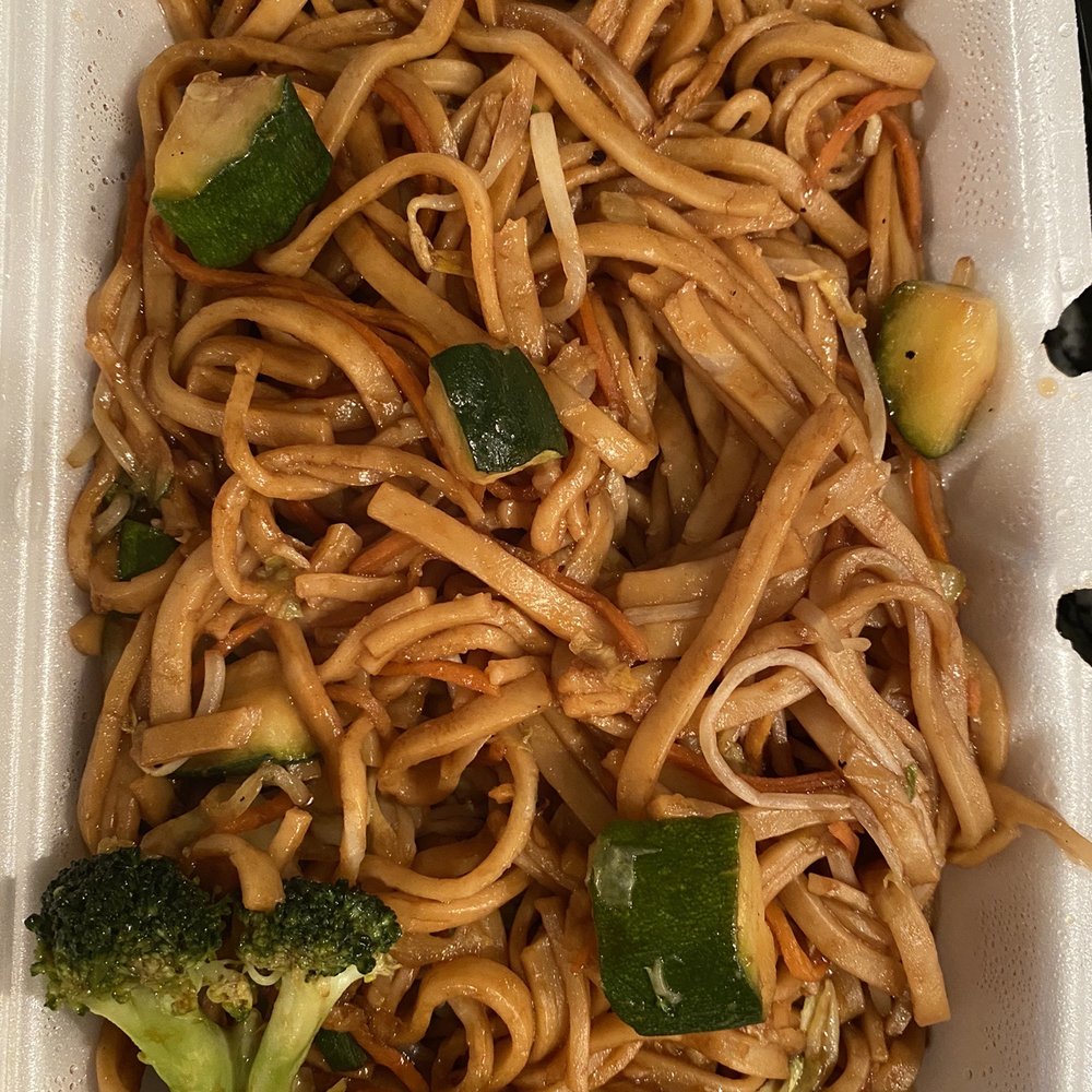 Dragon Hill - Veggie Lo Mein - Chinese Near Me - Clearfield, Utah Dragon Hill - Veggie Lo Mein - Chinese Near Me - Clearfield, Utah